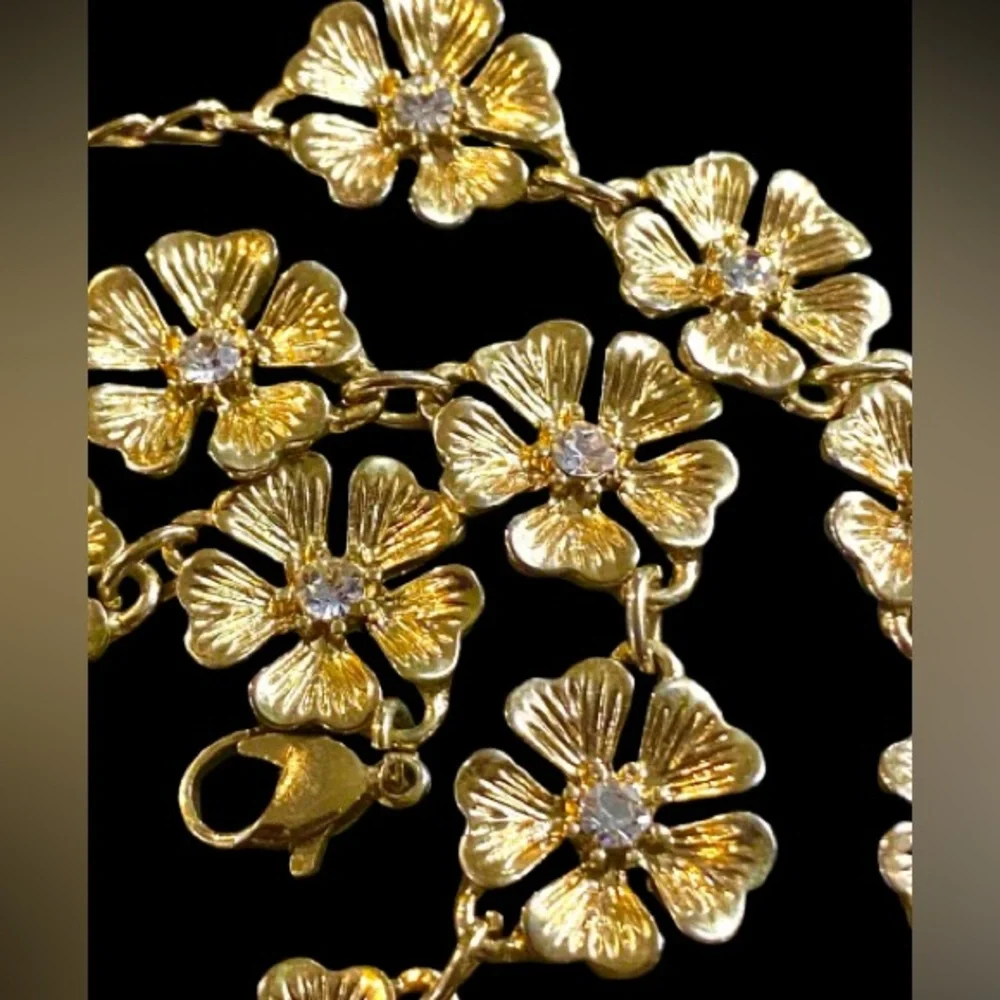 Vintage Gold Tone Dogwood Flower Link  Necklace Choker With Clear Rhinestones